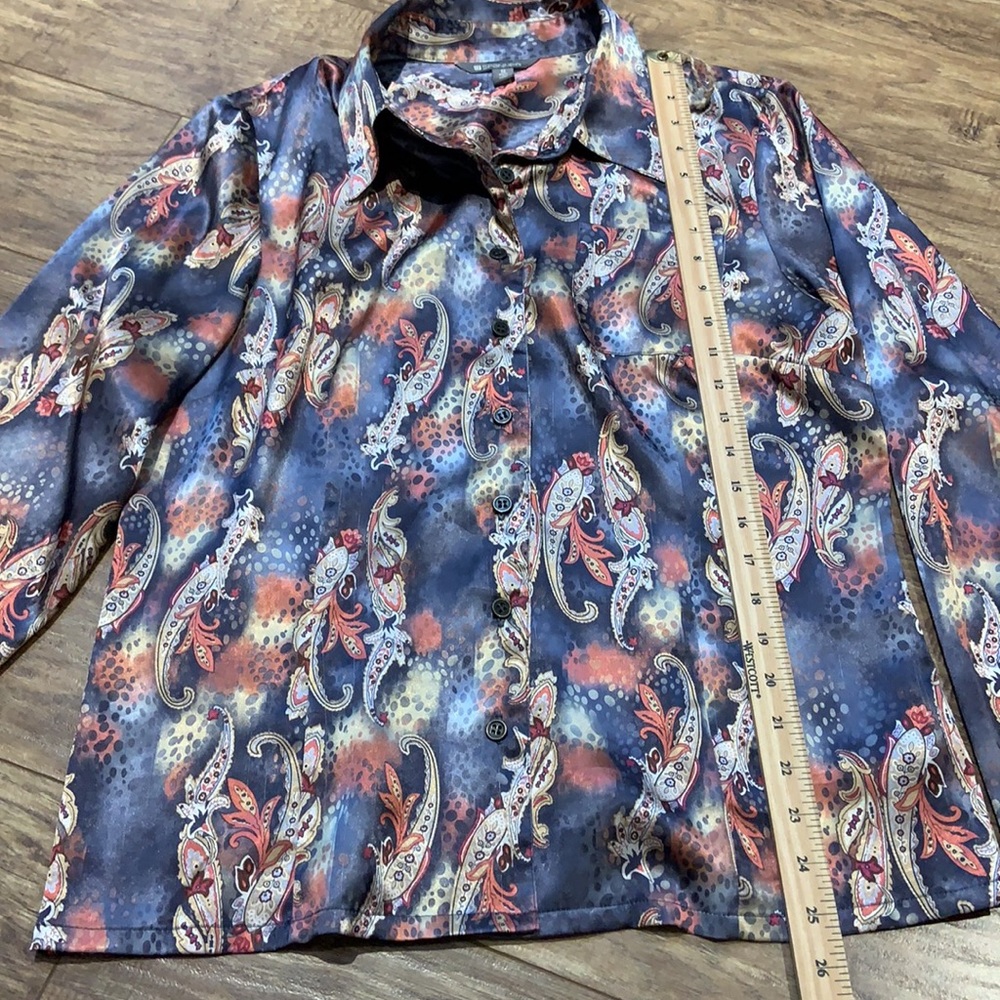 Spanner shiny fun patterned button down top - Picture 12 of 15